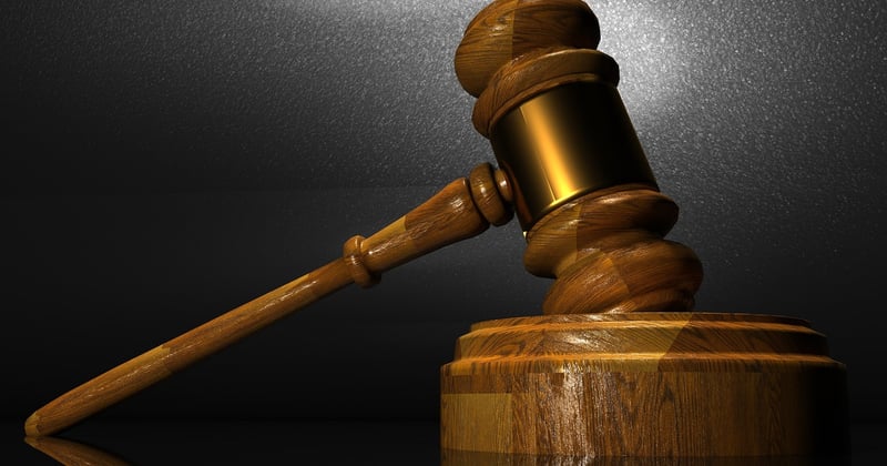 Médiation, arbitrage ou procès : régler un litige commercial en 2026